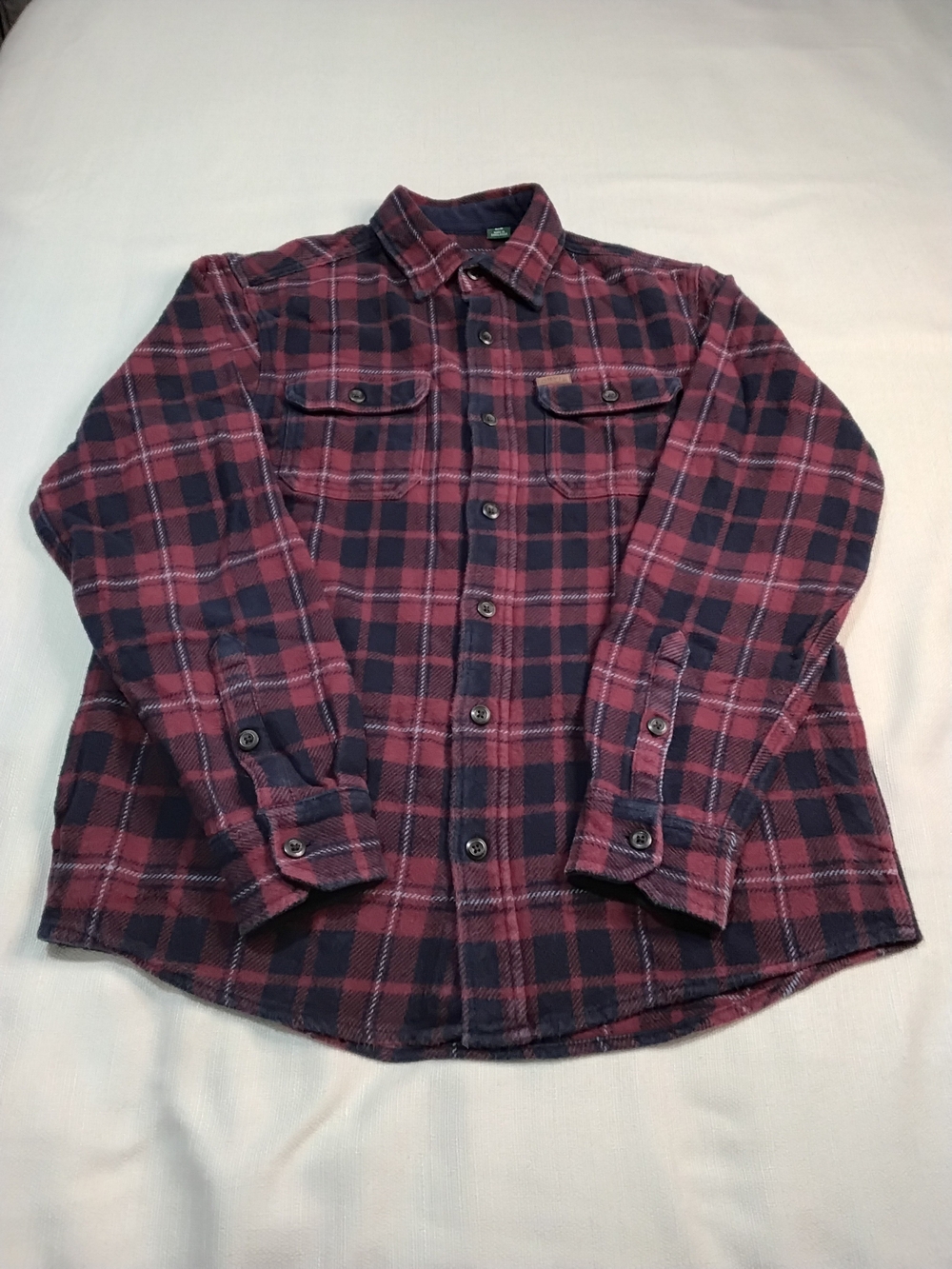 Orvis Big Bear  Burgundy and Navy Plaid Button-Down Flannel Shirt Mens Sz M.